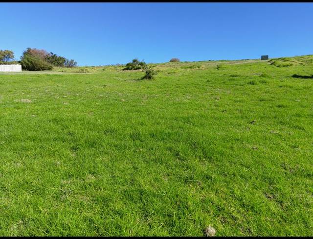LAND FOR SALE IN OUBAAI